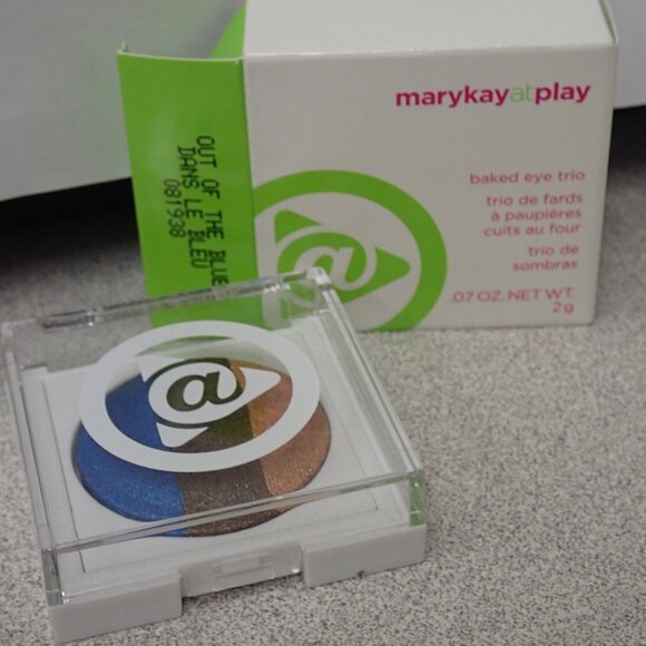 Mary Kay At Play Baked Eye Trio Out of the Blue NEW - Picture 1 of 6